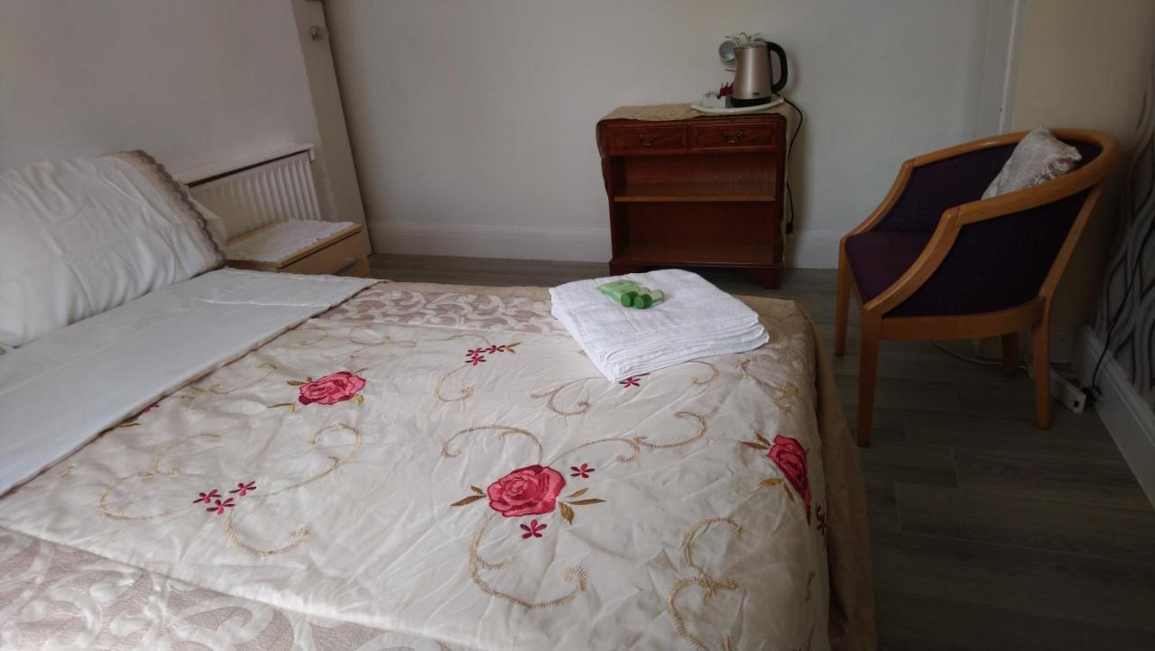 Renovated 4-Bed Home - Sleeps 9 - Parking - Spa Blackpool Eksteriør bilde